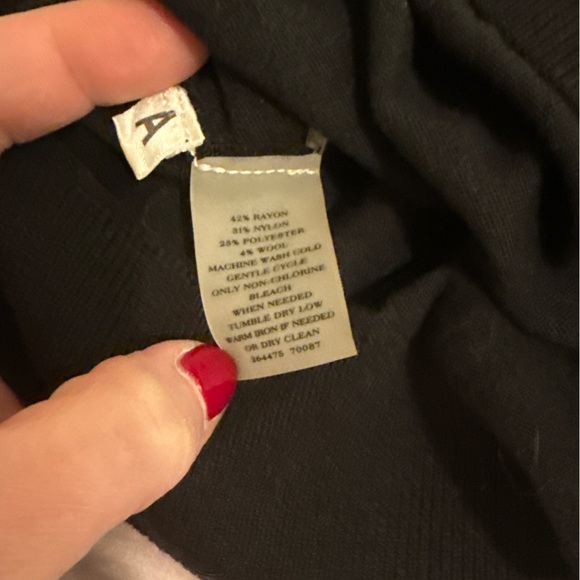 Ann Taylor turtleneck elbow sleeve sweaters w/ Ribbed neck, cuffs & hem XS - Picture 5 of 9